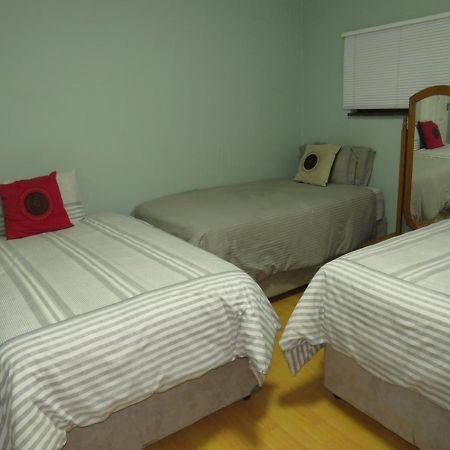 The Musafer Travel Lodge Pietermaritzburg Εξωτερικό φωτογραφία
