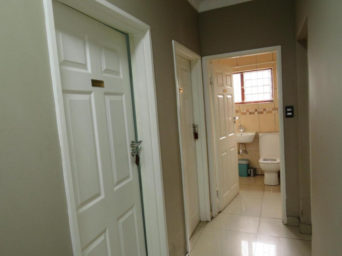 The Musafer Travel Lodge Pietermaritzburg Εξωτερικό φωτογραφία