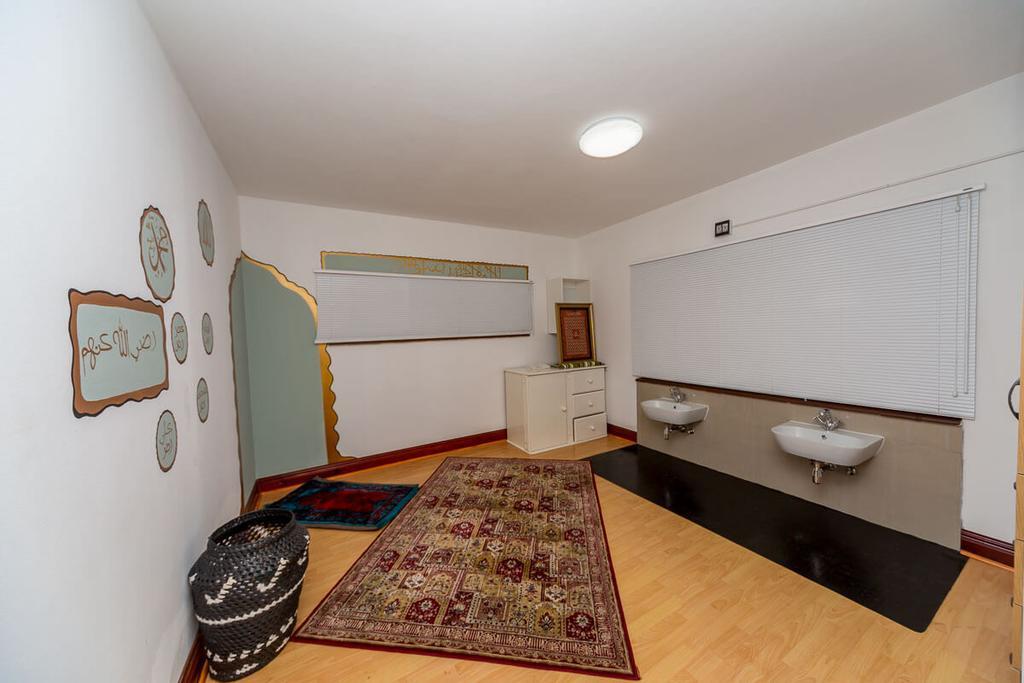 The Musafer Travel Lodge Pietermaritzburg Εξωτερικό φωτογραφία